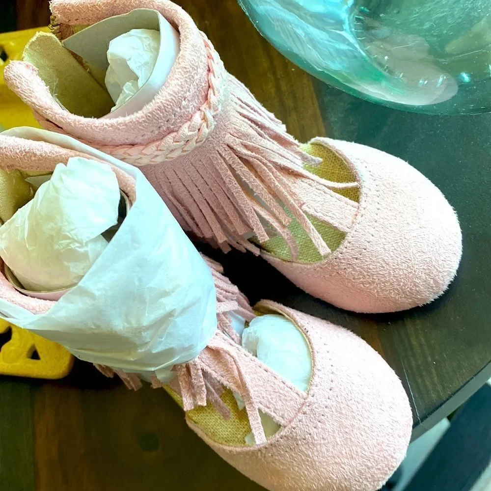 NWOT JoyFolie Fennah in Rose Pink Sandals Fringes Boho Gladiator Flats Pastel 5